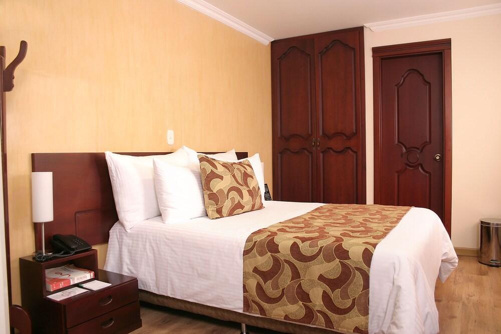 Luxor Plaza Hotel Pereira Exterior foto