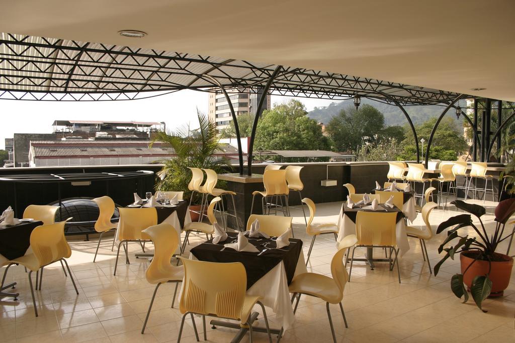 Luxor Plaza Hotel Pereira Exterior foto